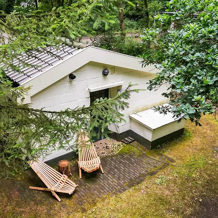 Holiday home Boshuisje Felua *