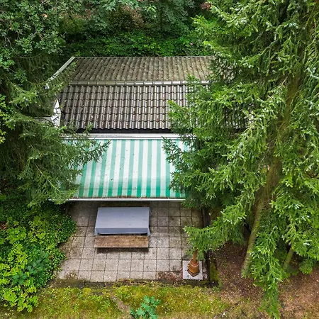 Holiday home Boshuisje Felua Nunspeet