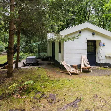 Holiday home Boshuisje Felua