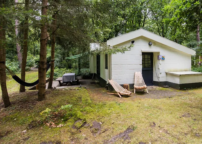 Holiday home Boshuisje Felua